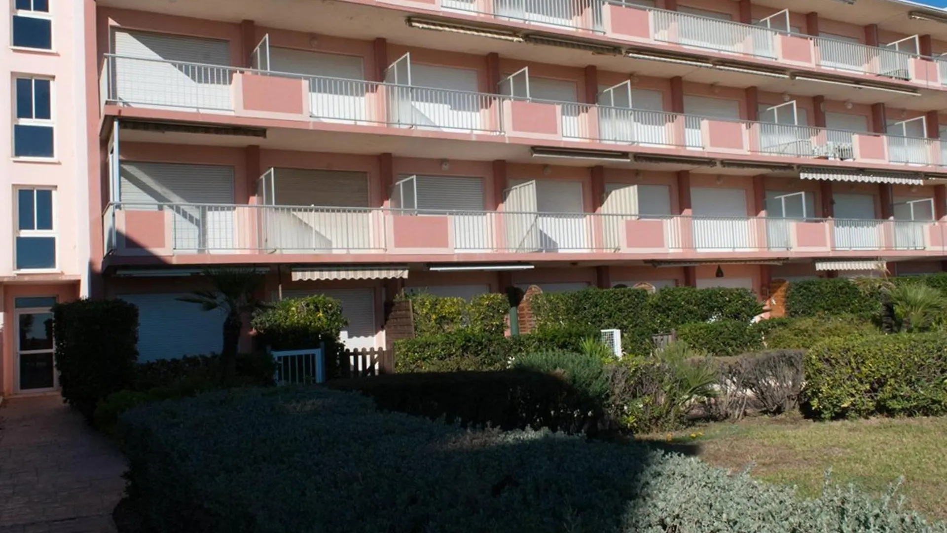Studio Cabine Au Lavandou, Jardin Prive, Plage Accessible - Fr-1-803-83 Le Lavandou Appartement